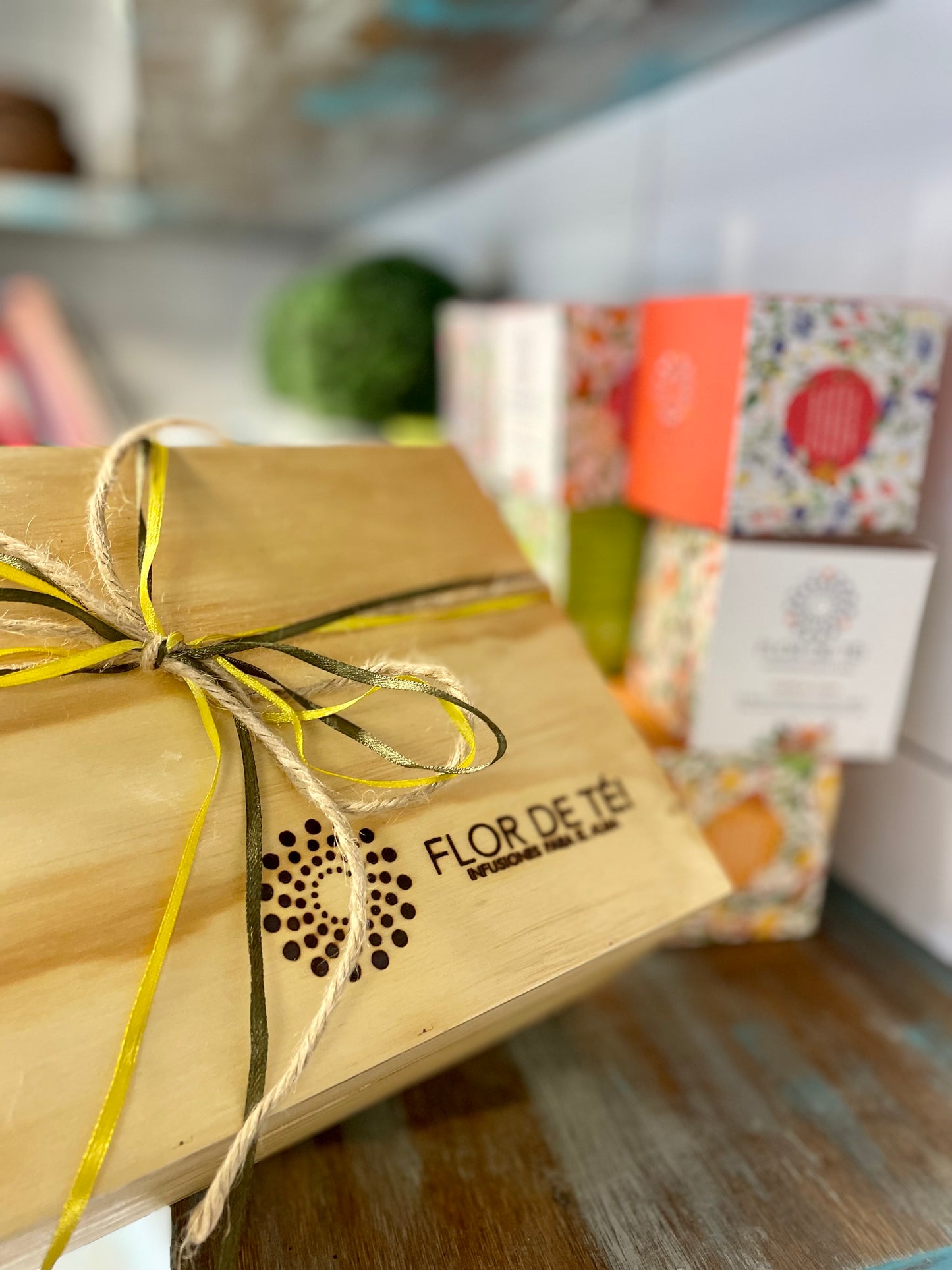CAJA DE MADERA PARA 6 CAJITAS