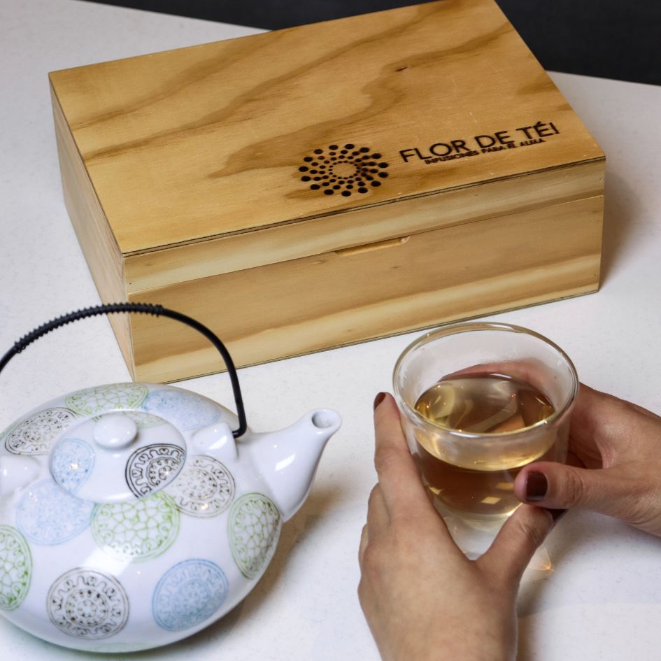 Caja de madera + 6 variedades
